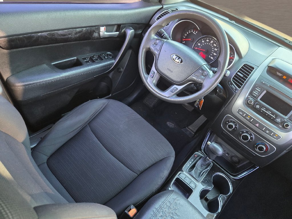 Used 2015 Silver Kia LX image 14