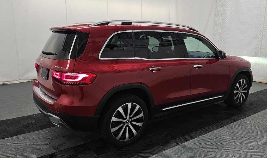 Used 2023 Red Mercedes-Benz GLB 250 image 3