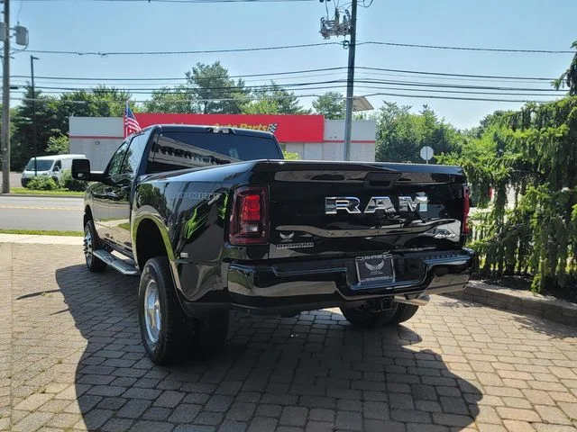 New 2026 Diamond Black Crystal Pearl-Coat Exterior Paint RAM Big Horn image 7