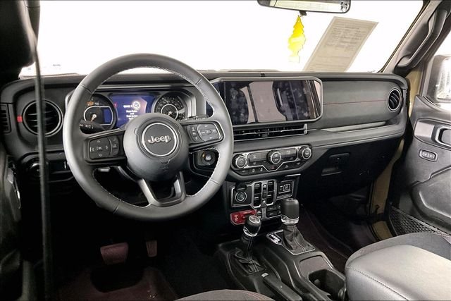 Used 2025 Green Jeep Rubicon image 2