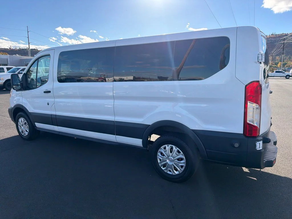 Used 2015 White Ford XLT image 8