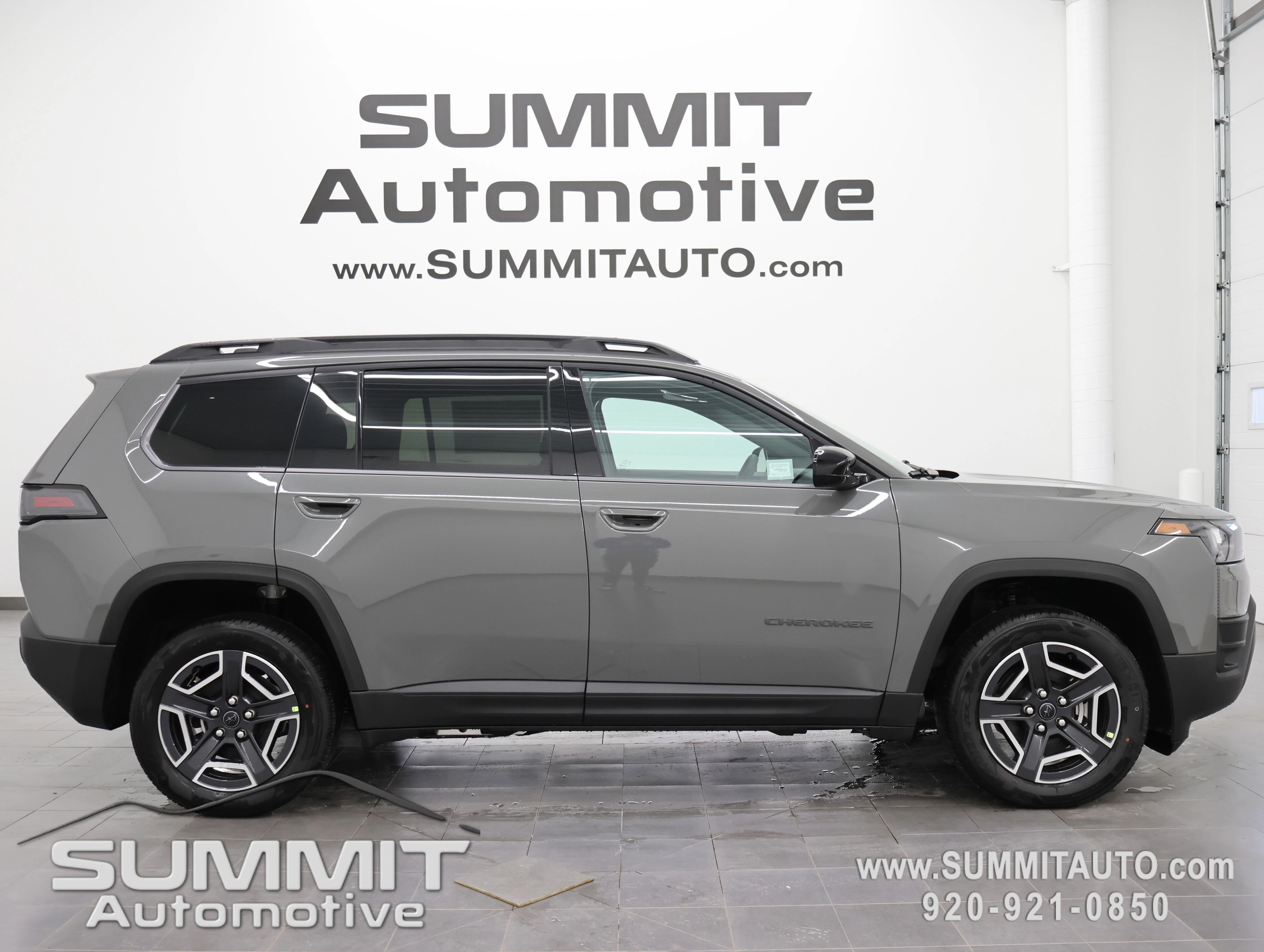 New 2026 Jeep Cherokee Laredo Sport Utility in Fond du Lac #26J57
