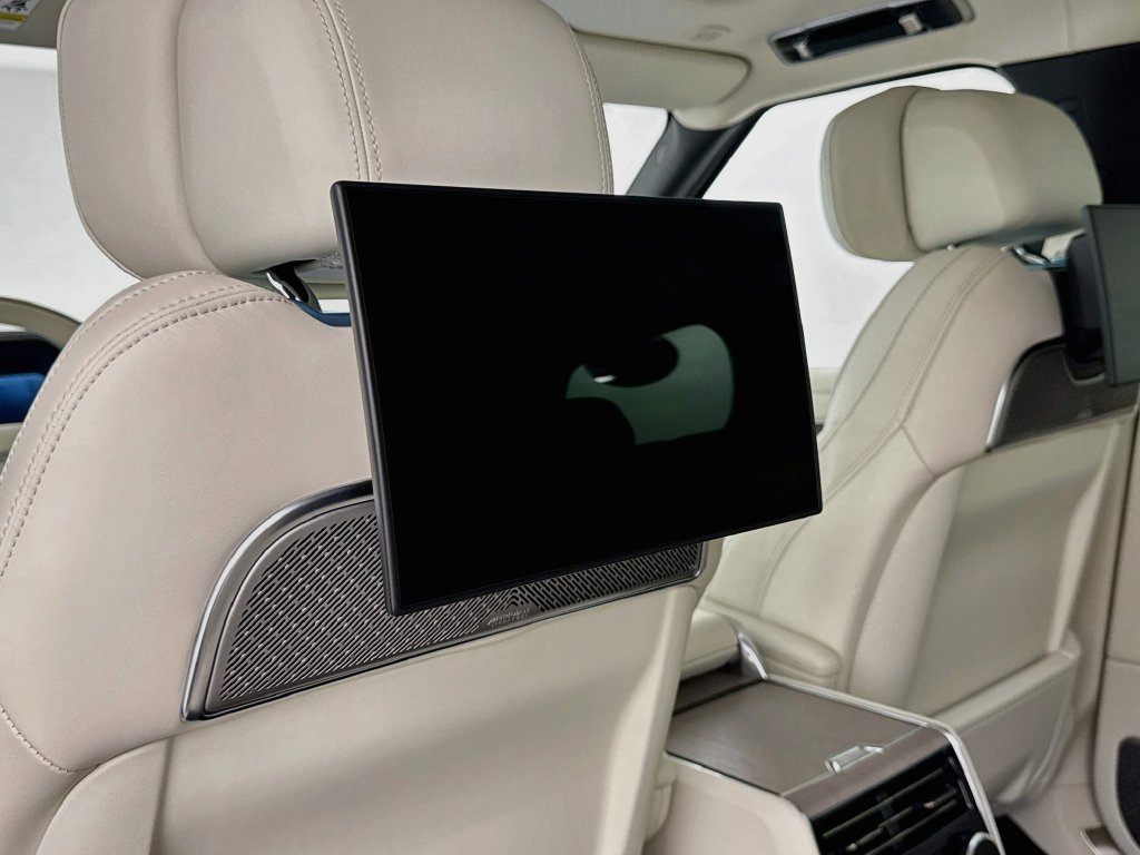 New 2027 Varesine Blue Land Rover Autobiography image 26