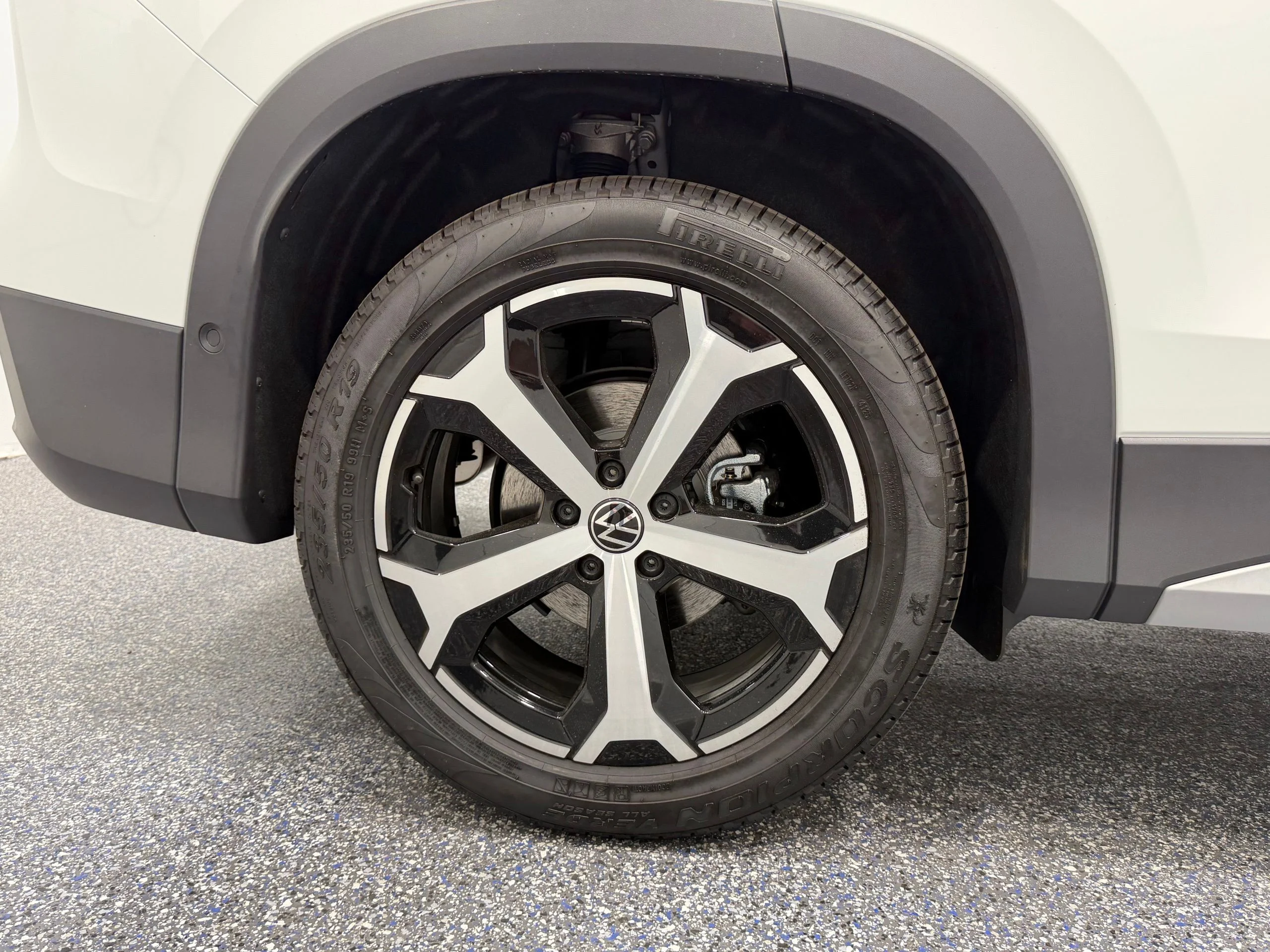 New 2026 White Volkswagen SE image 14