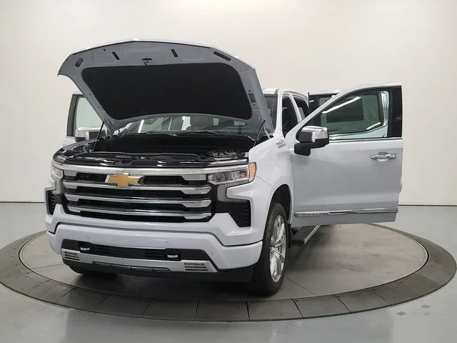 2026 Chevrolet Silverado 1500 High Country - Photo 14