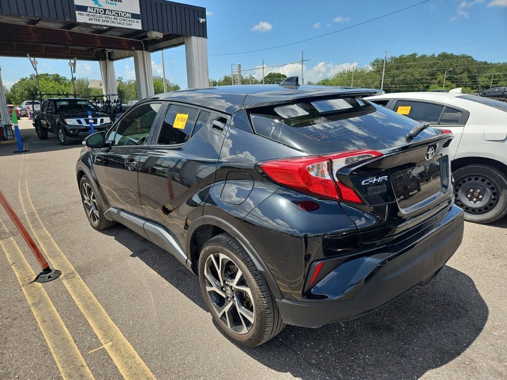 Used 2020 Black Toyota XLE image 10