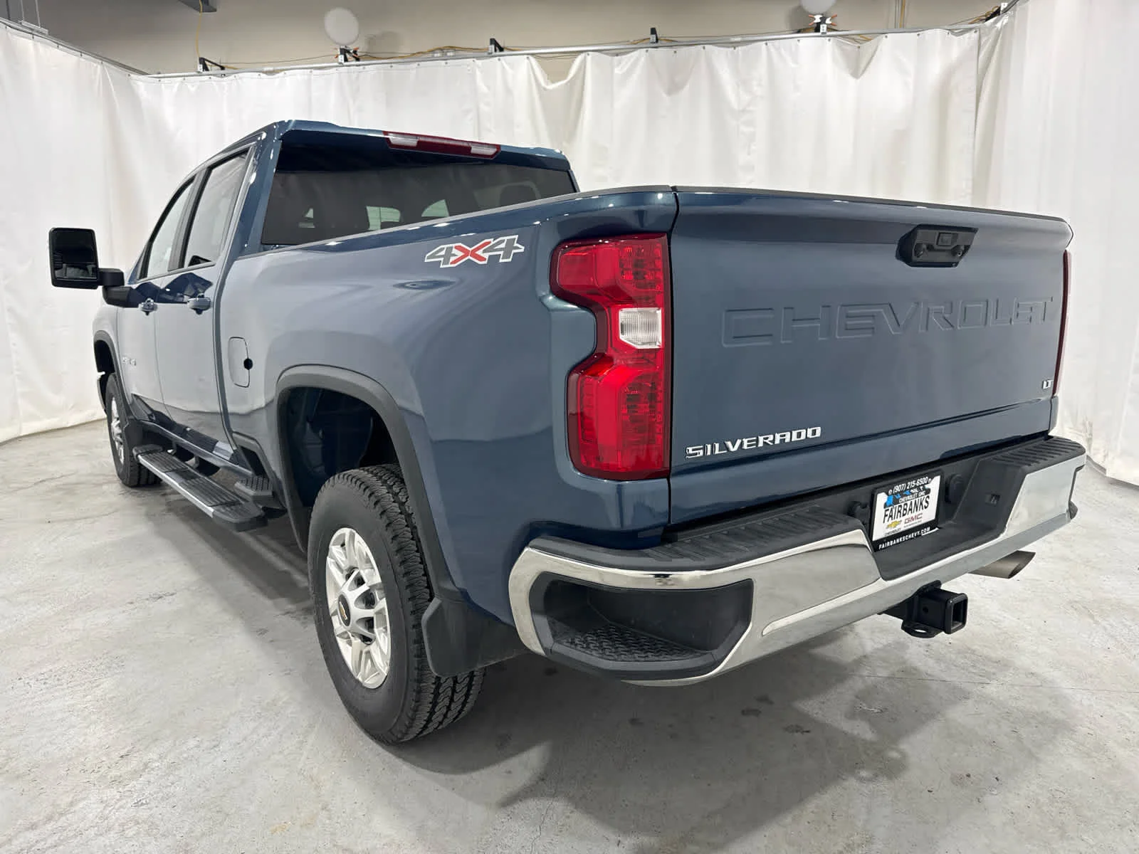 Used 2026 Lakeshore Blue Metallic Chevrolet LT image 3