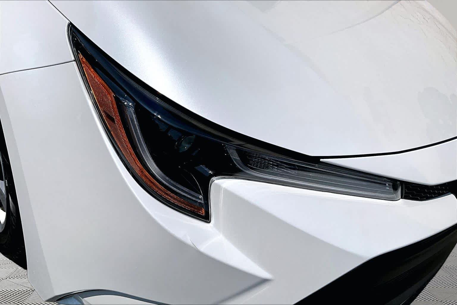 Certified Used 2026 Wind Chill Pearl Toyota LE image 28