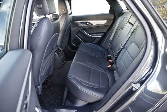 New 2024 Gray Jaguar R-Dynamic SE image 35