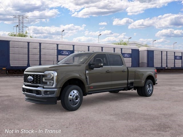 2026 Ford Super Duty F-450 DRW LARIAT