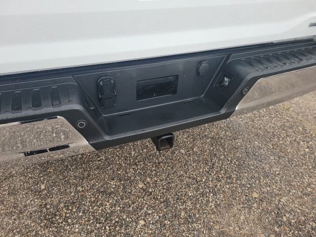 Used 2023 White Ford Lariat image 29