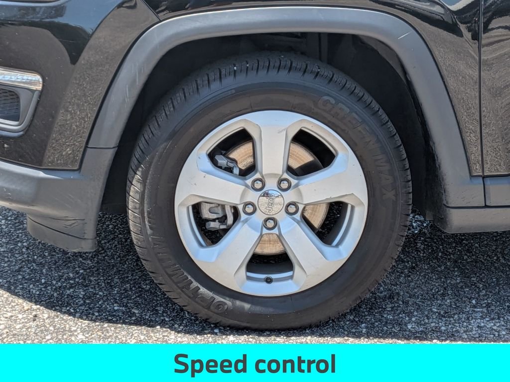 Used 2019 Black Jeep Latitude image 13