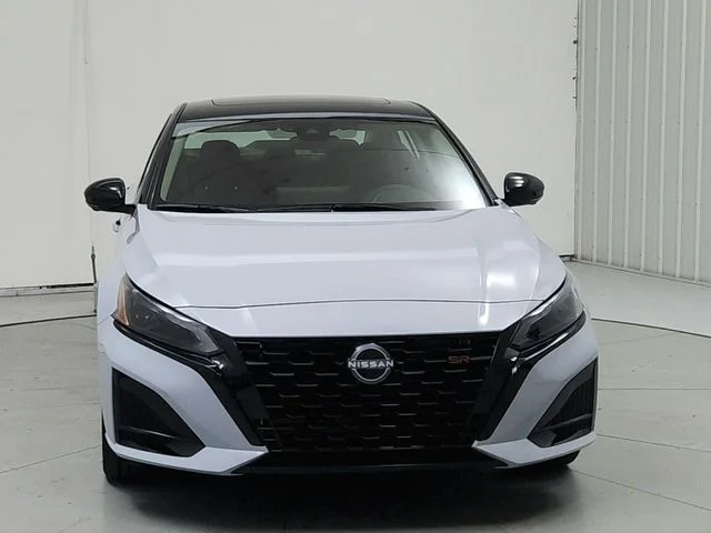 New 2026 Gray Nissan 2.5 SR image 2