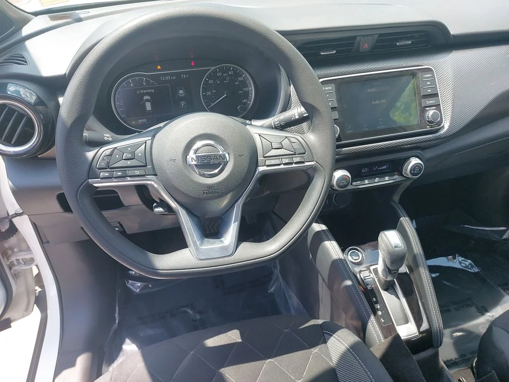 Used 2020 White Nissan SV image 15