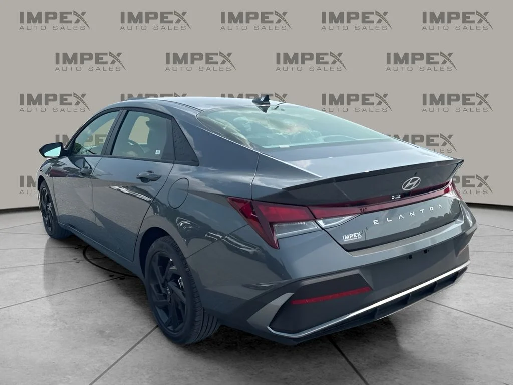 Used 2026 Gray Hyundai SEL Sport image 2