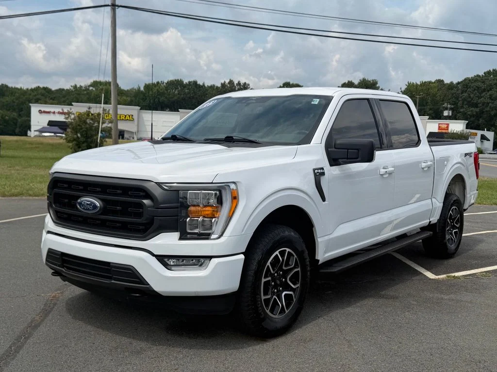 Used 2023 White Ford XLT image 7
