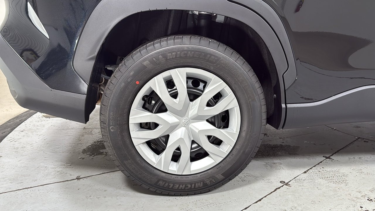 2026 Toyota Corolla Cross L - Photo 22