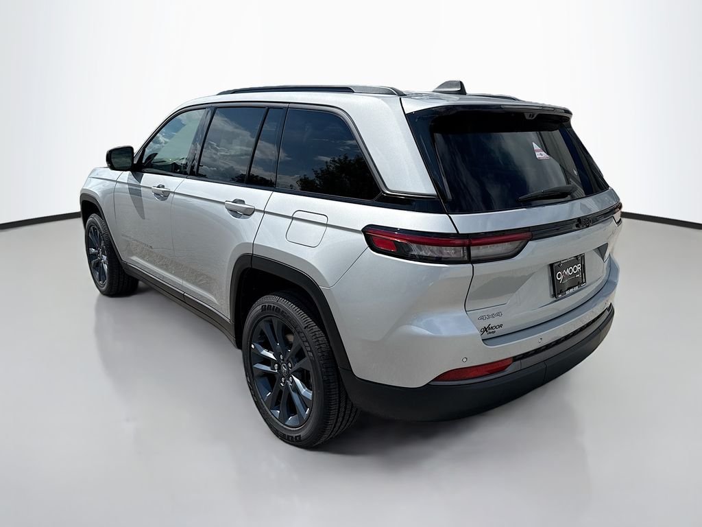 New 2026 Silver Zynith Jeep 85th Anniversary Edition image 6