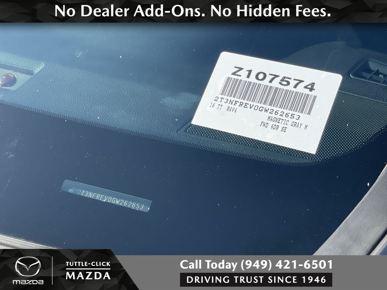 Used 2016 MAGNETIC GRAY MET Toyota SE image 33