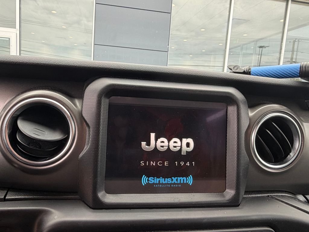 Used 2023 Gray Jeep Rubicon 4xe image 10