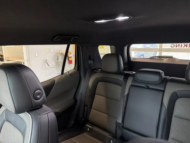 New 2027 Summit White Chevrolet LT image 14
