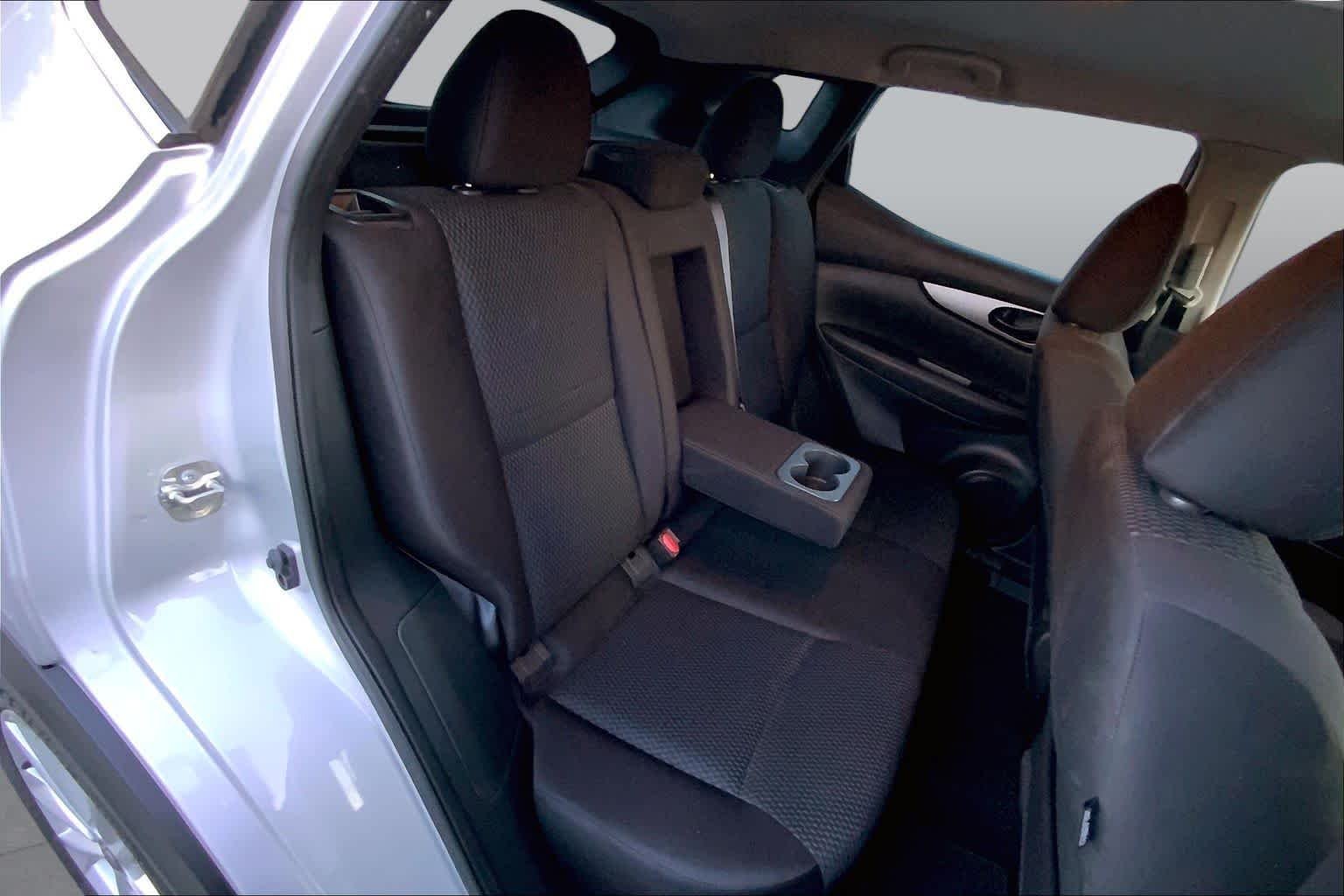 Used 2019 Brilliant Silver Metallic Nissan S image 17