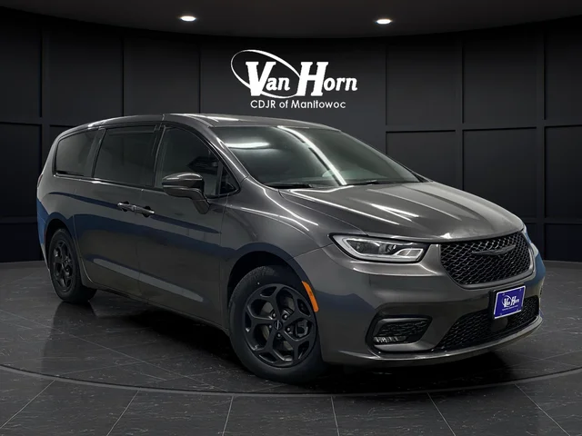 2022 Chrysler Pacifica Hybrid Touring L Hybrid's photo