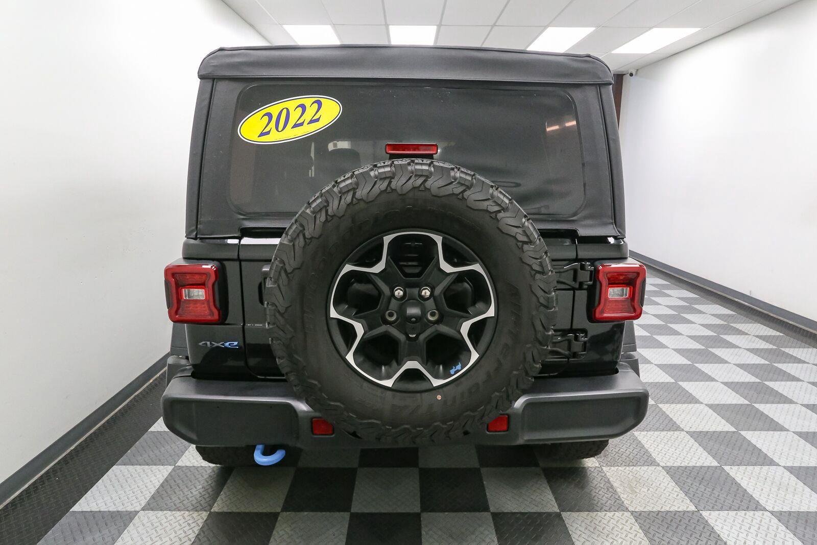 Used 2022 Black Clearcoat Jeep Unlimited Rubicon image 13