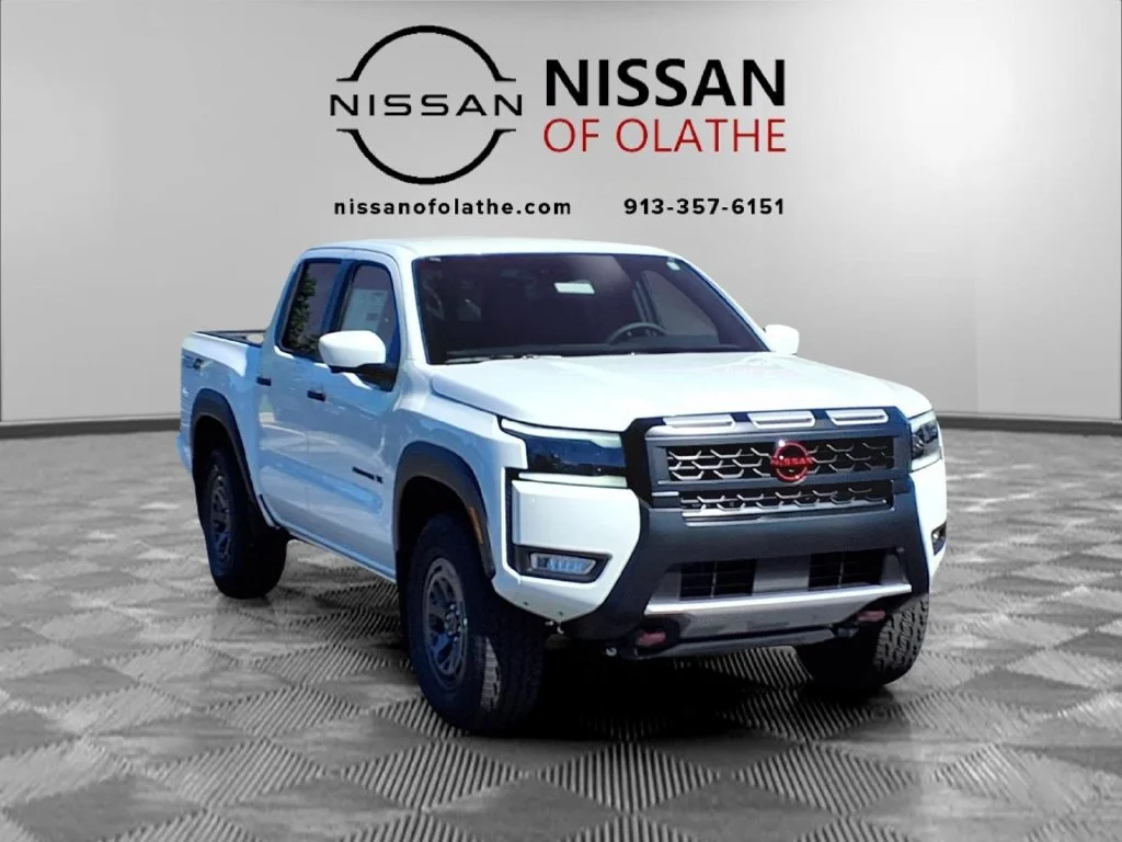 New 2027 White Nissan PRO-4X image 29