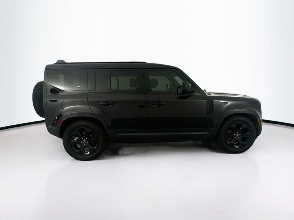 Certified Used 2024 Santorini Black Metallic Land Rover S image 4