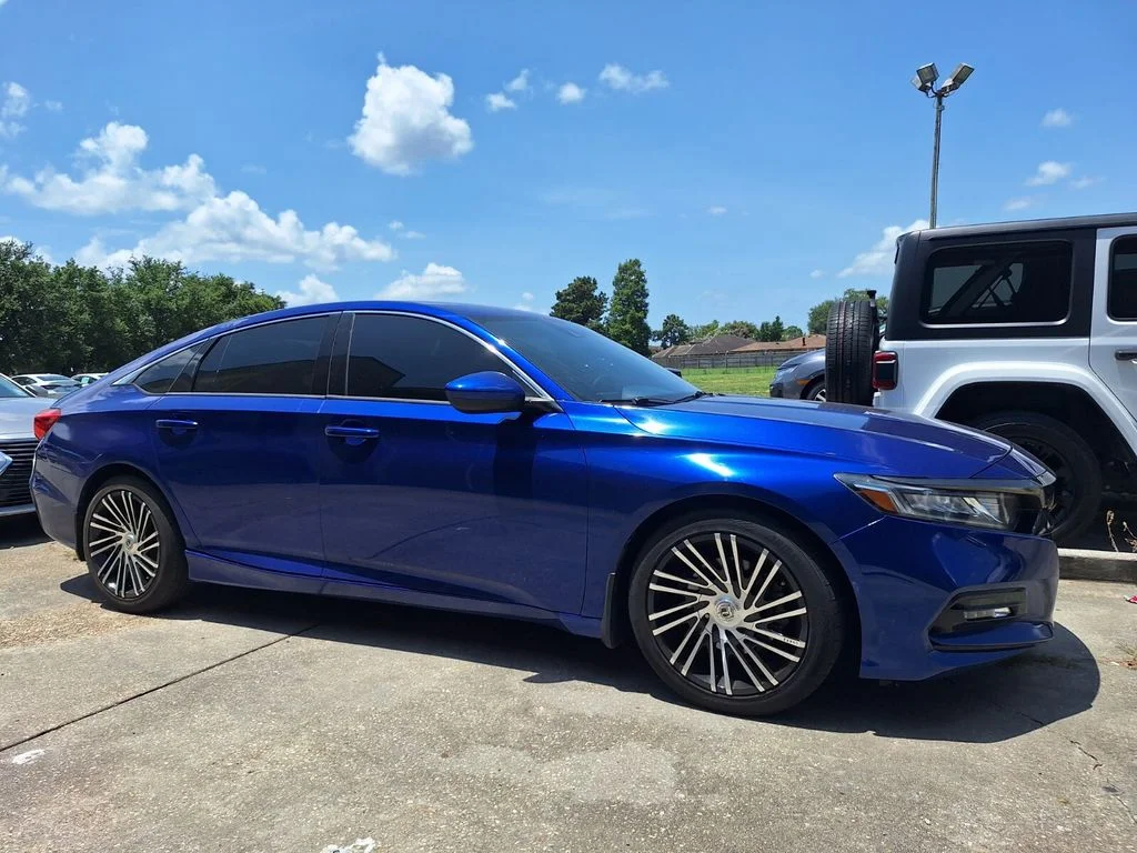 Certified Used 2018 Still Night Pearl Honda Sport image 3