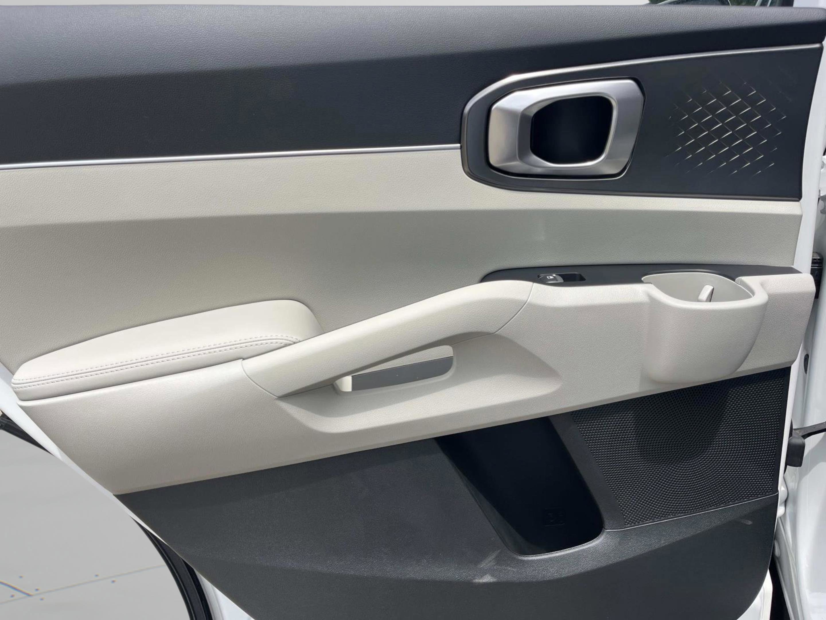 New 2026 Snow White Pearl Kia EX image 20