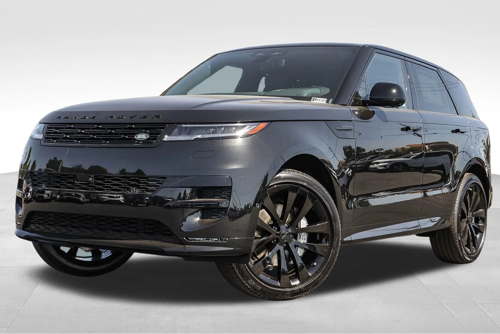 New 2026 Santorini Black Land Rover Dynamic SE image 1