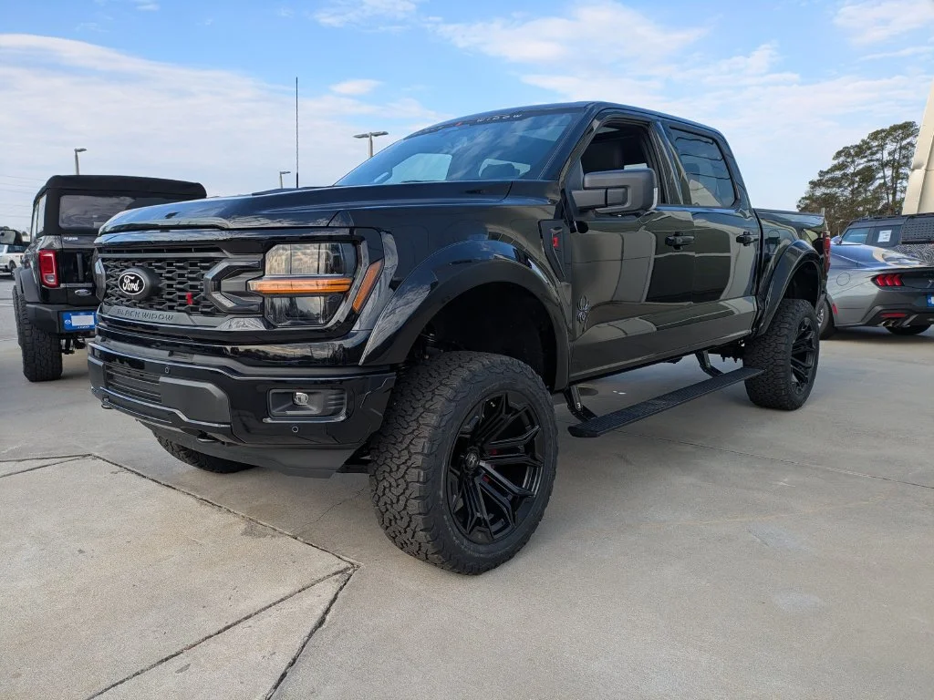 New 2026 Agate Black Metallic Ford XLT image 8