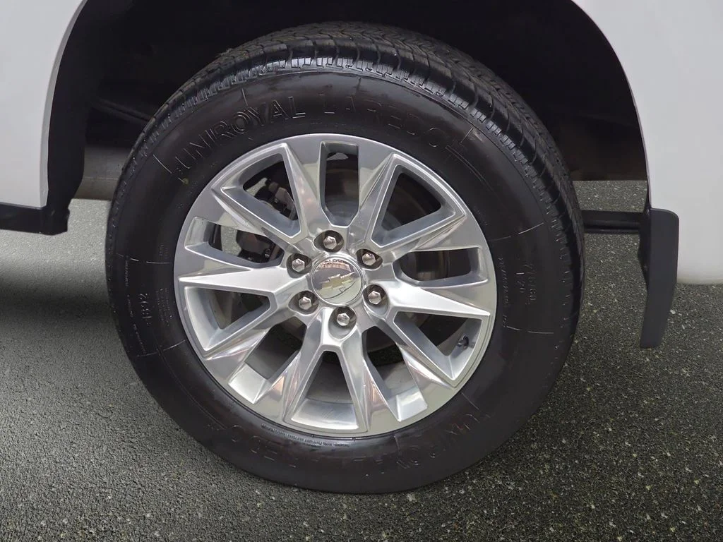 Used 2020 Iridescent Pearl Tricoat Chevrolet LTZ image 35