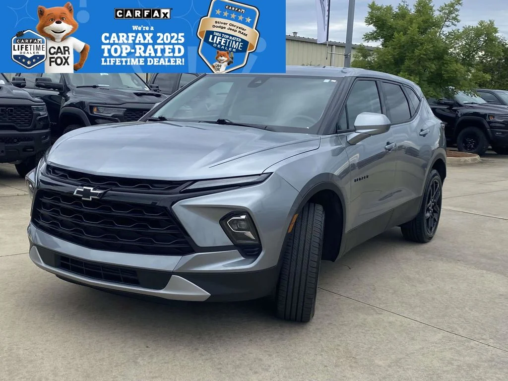 Used 2024 Gray Chevrolet LT image 3