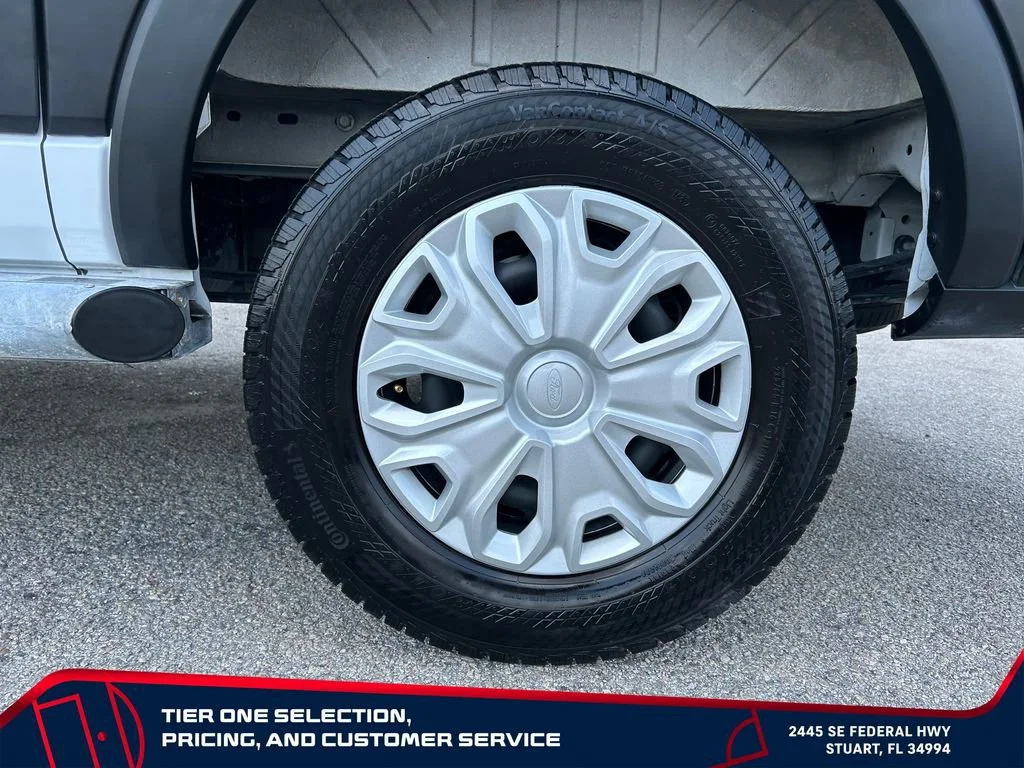 Used 2025  Ford T-250 130" Low Rf 9070 GVWR RWD image 9