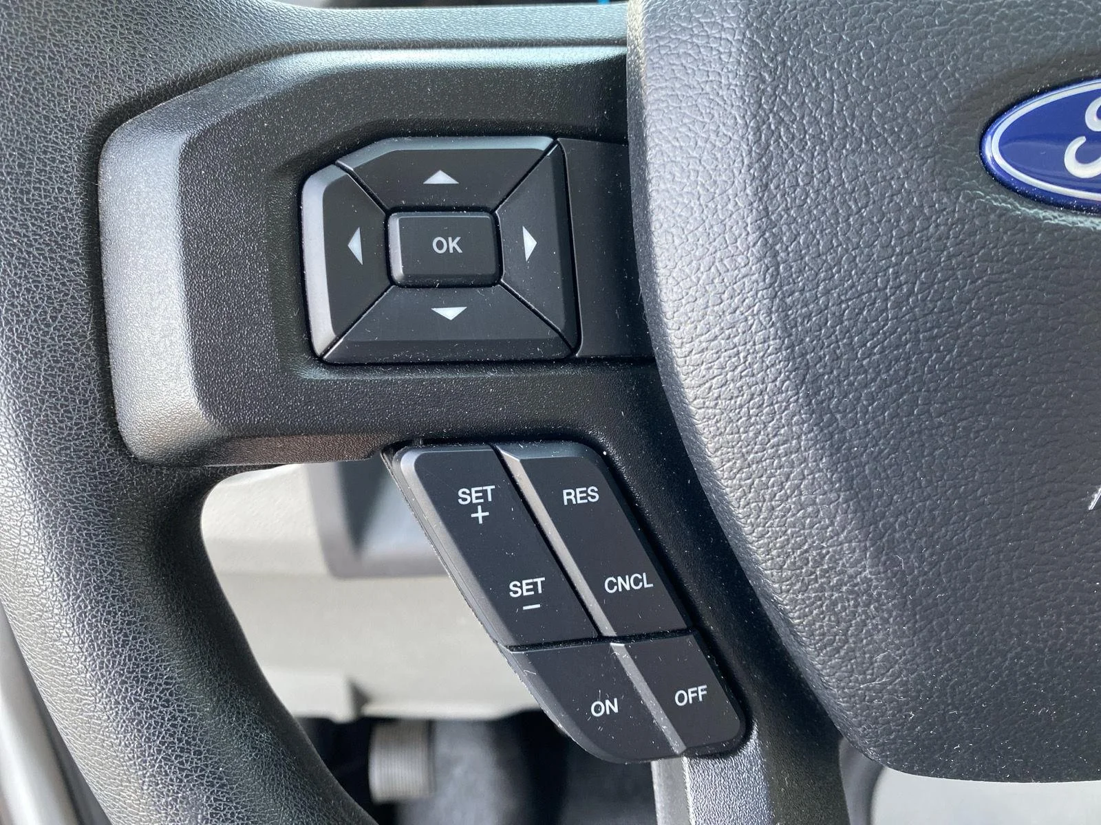 Used 2025 Wh Ford  image 14