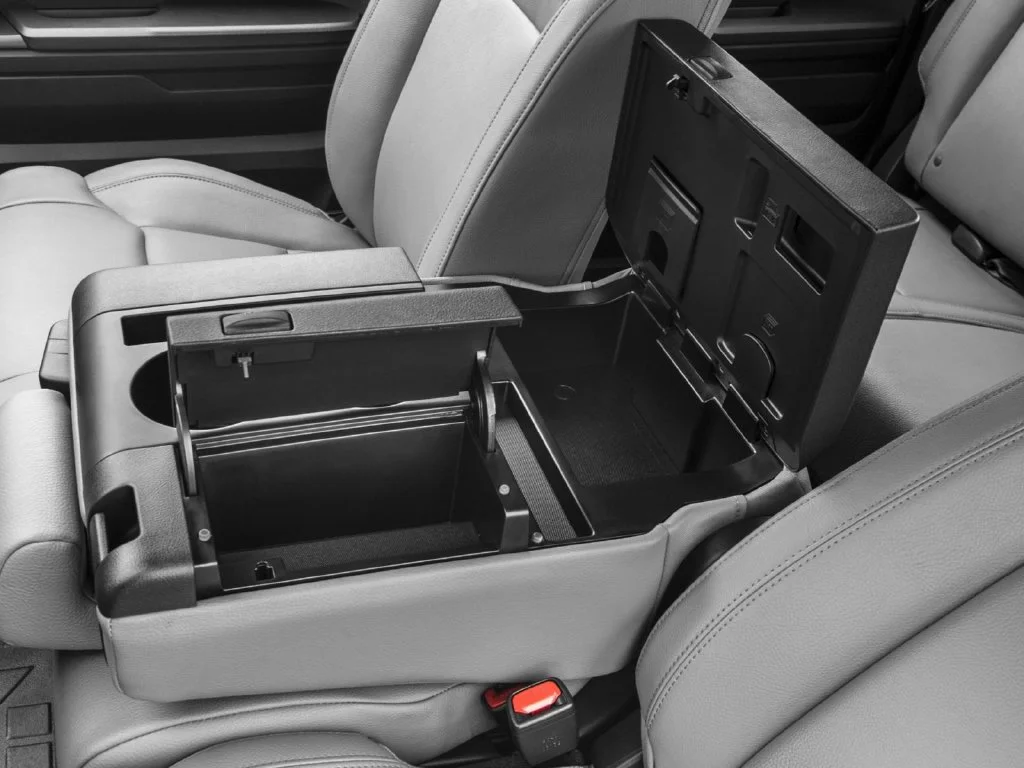 Used 2016 Super White Toyota SR image 9