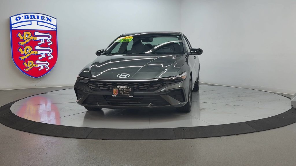 Used 2026 Gray Hyundai SEL Sport image 9