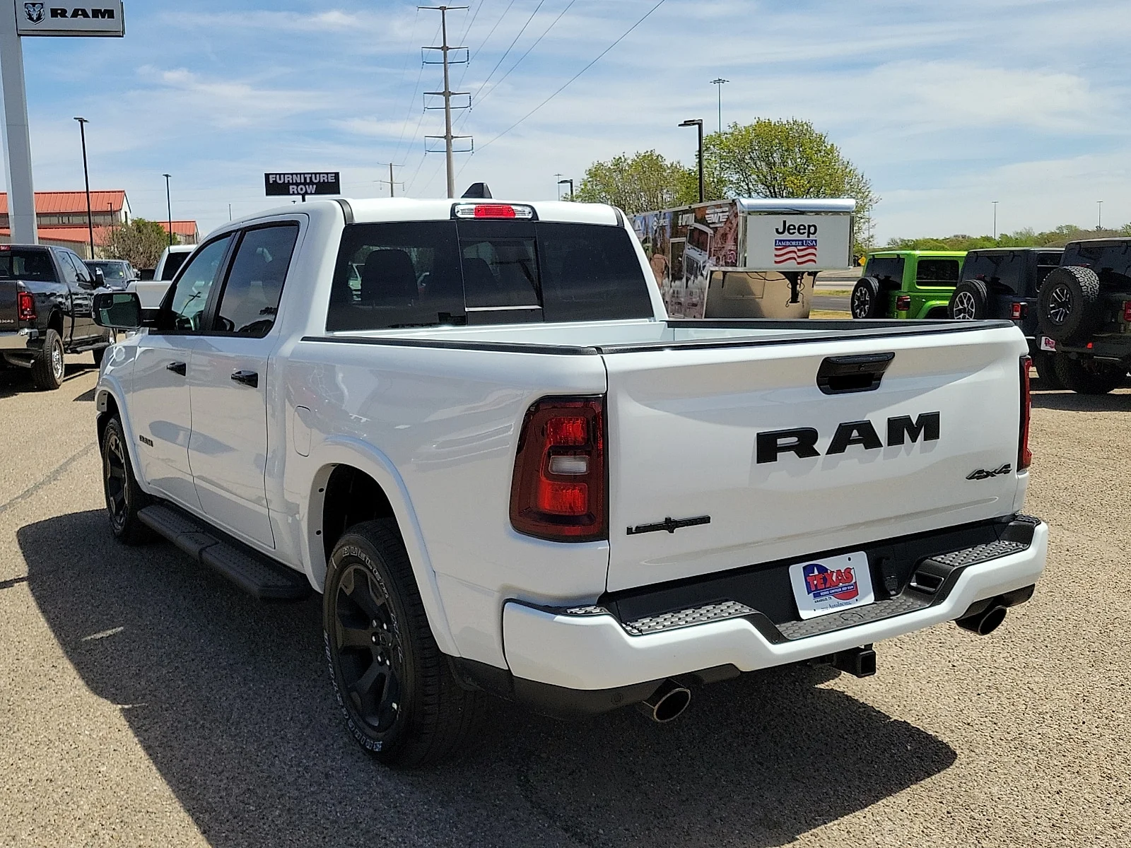 New 2026 PW7 Bright Whit Ram LONE STAR CREW CAB 4X4 5
