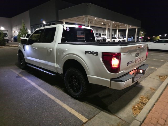 Used 2024 Oxford White Ford XLT image 3