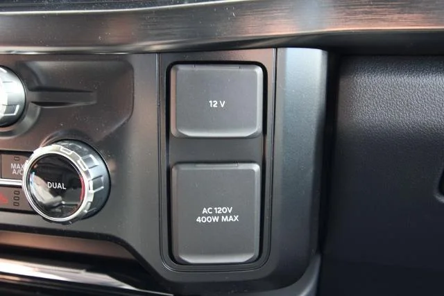 New 2026 Agate Black Metallic Ford F-350® Lariat® image 31