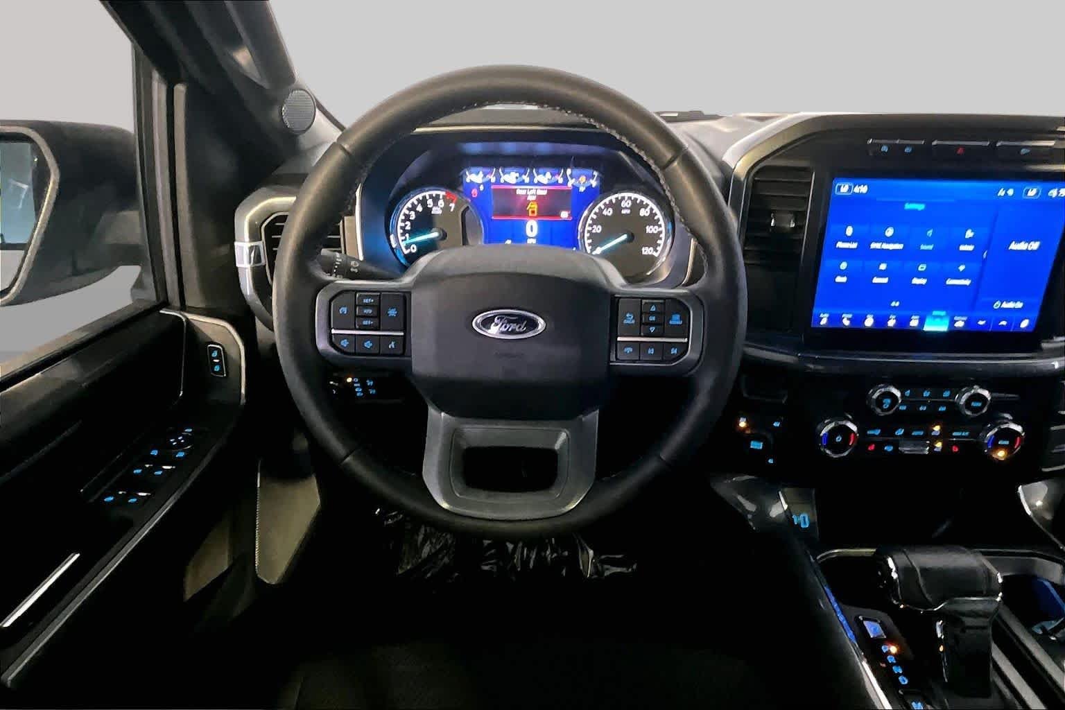 Used 2023 Oxford White Ford XLT image 6