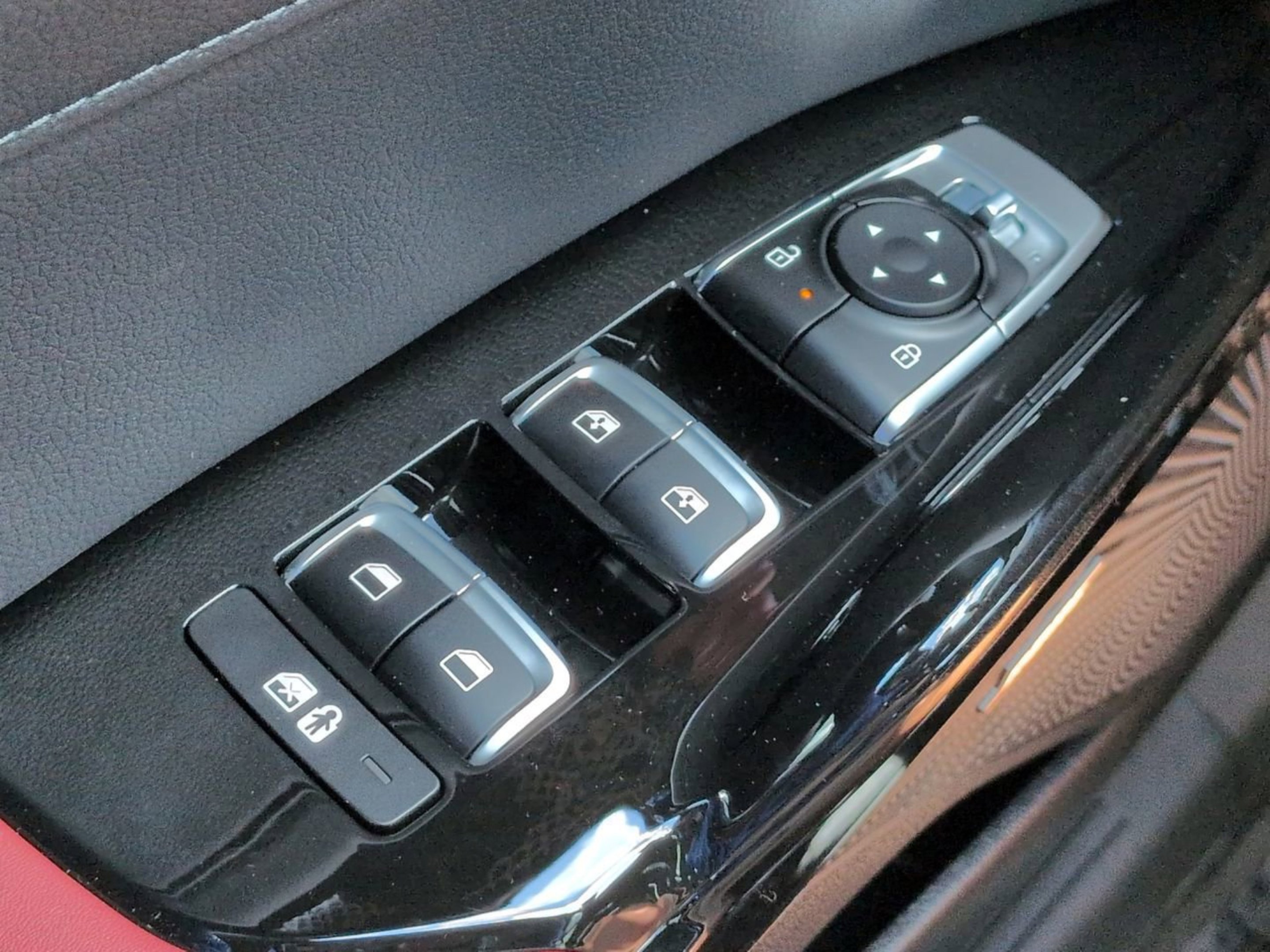 New 2026 Snow White Pearl Kia GT-Line image 29