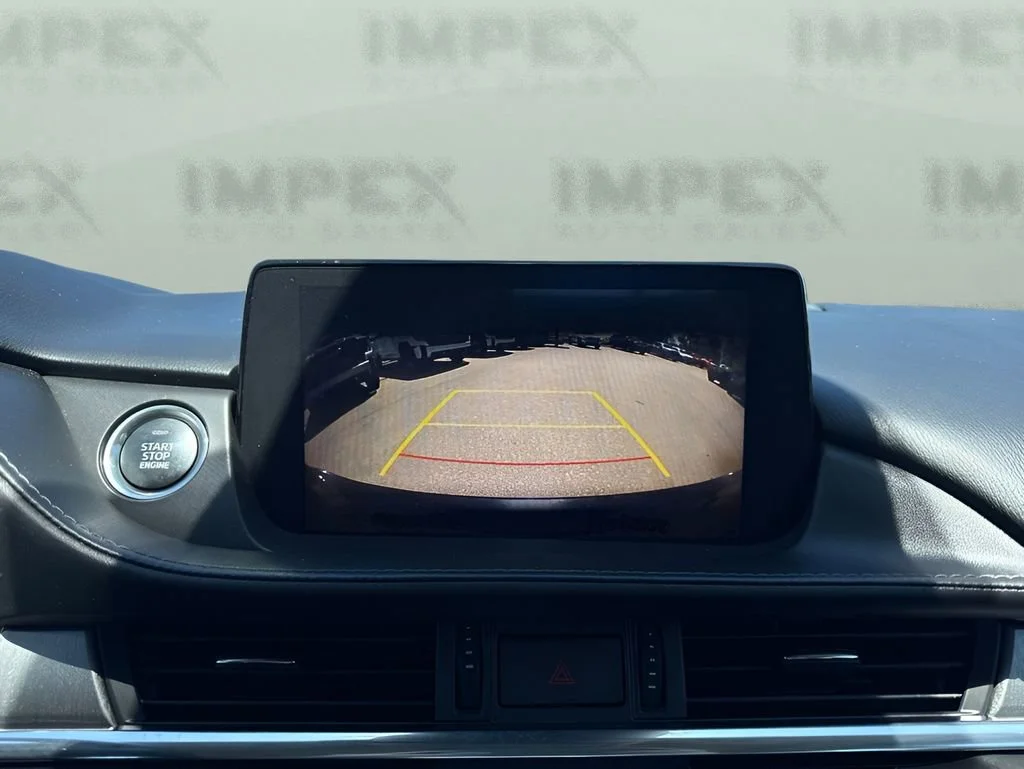 Used 2018  Mazda Grand Touring image 20