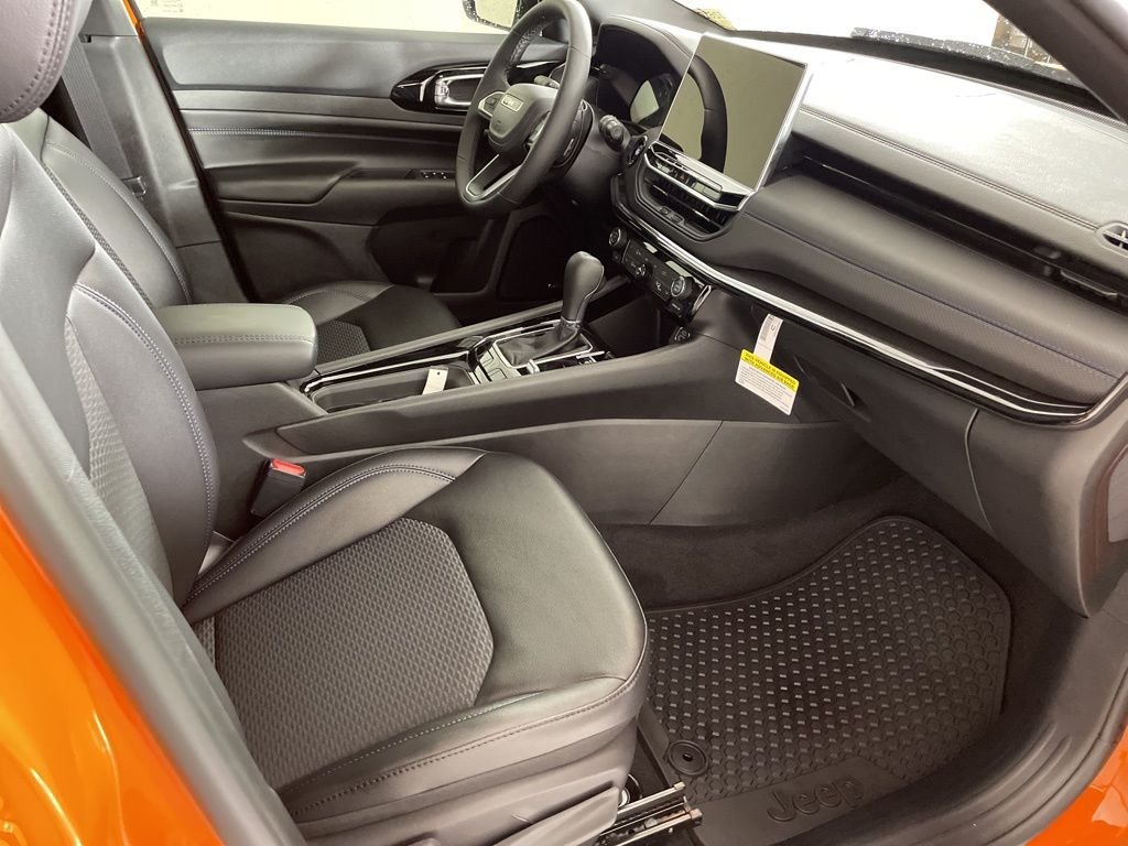 New 2026 Joose (DISC) Jeep Latitude image 45