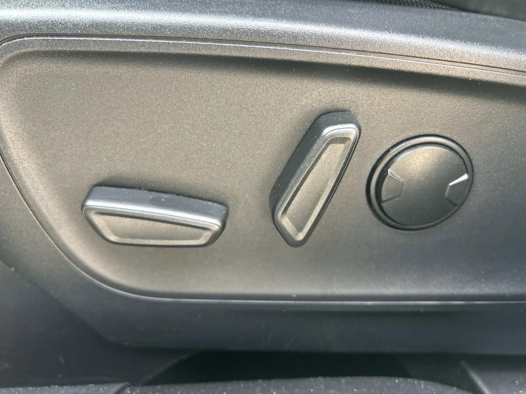 Used 2025 Space Silver Me Ford ST-Line image 23