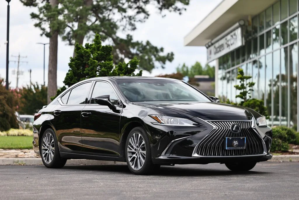 Used 2021 Obsidian Lexus 350 image 1