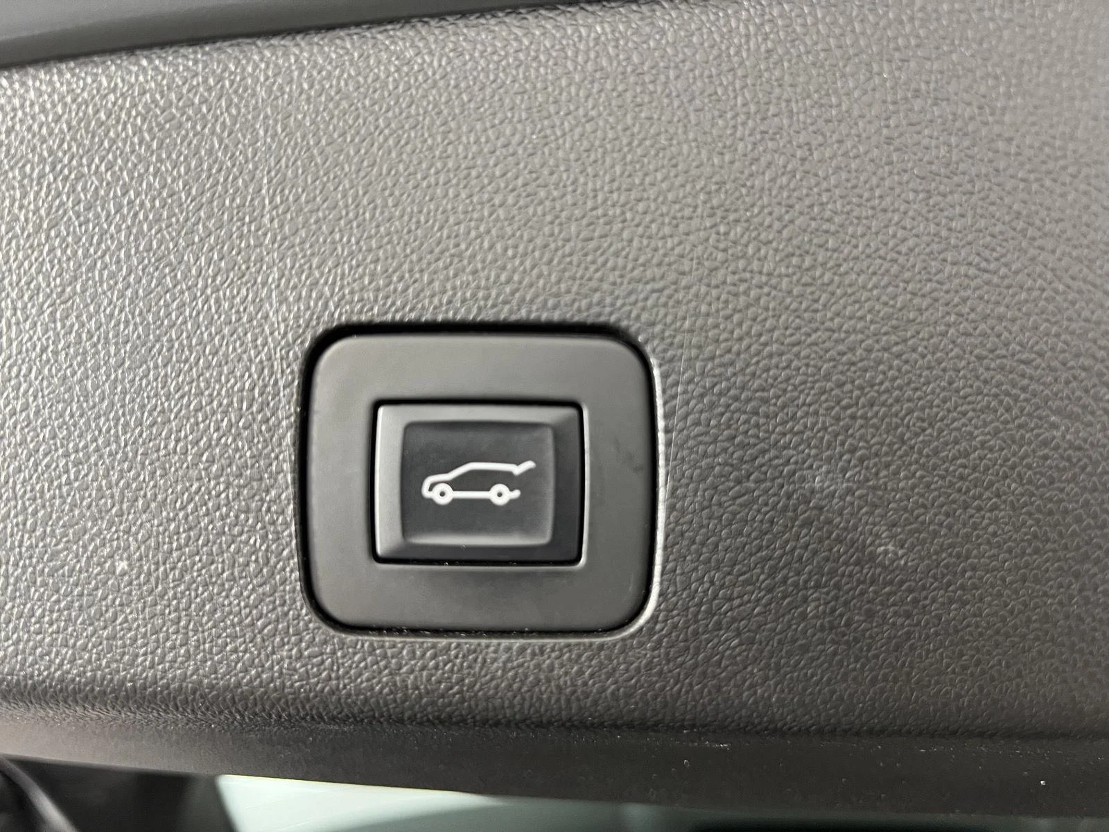 Used 2023 Moonstone Gray Metallic Buick Essence image 24
